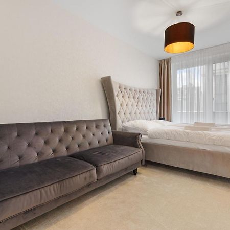 Lam Jegeho Alej - Jacuzzi - Free Parking Apartment Bratislava Ngoại thất bức ảnh