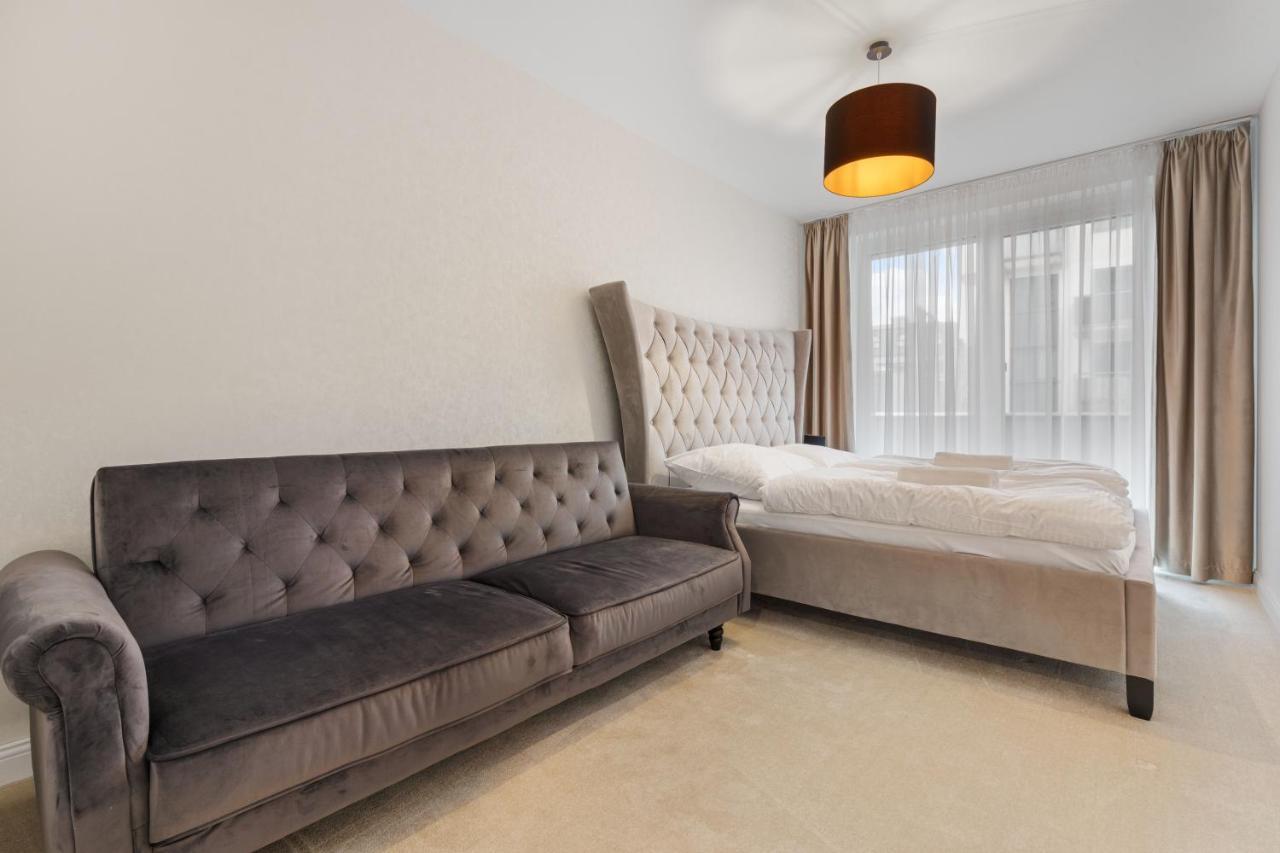 Lam Jegeho Alej - Jacuzzi - Free Parking Apartment Bratislava Ngoại thất bức ảnh