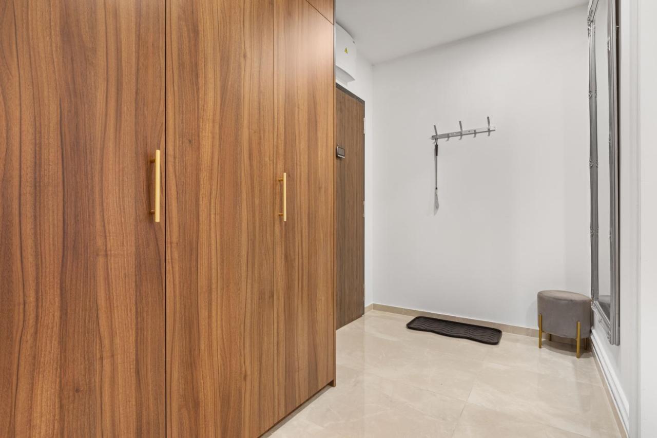 Lam Jegeho Alej - Jacuzzi - Free Parking Apartment Bratislava Ngoại thất bức ảnh