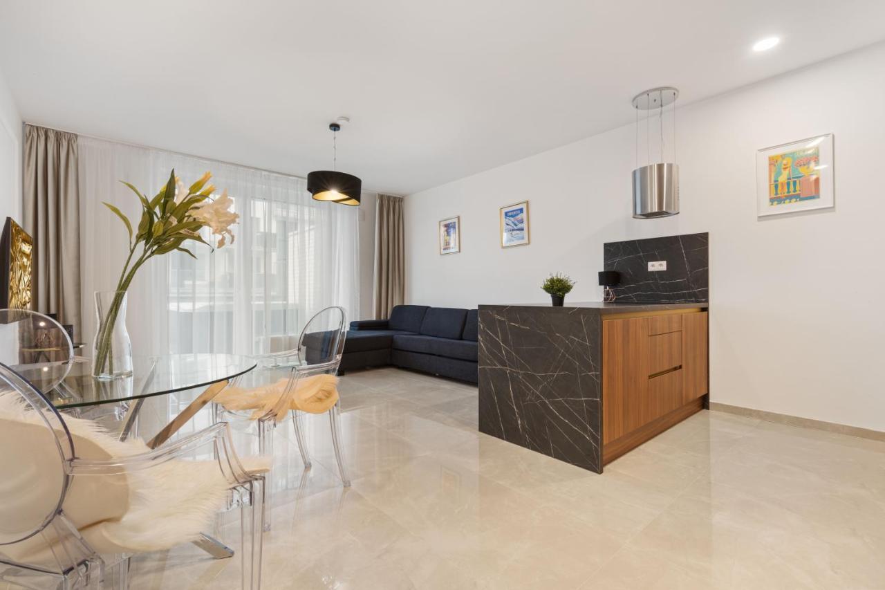 Lam Jegeho Alej - Jacuzzi - Free Parking Apartment Bratislava Ngoại thất bức ảnh