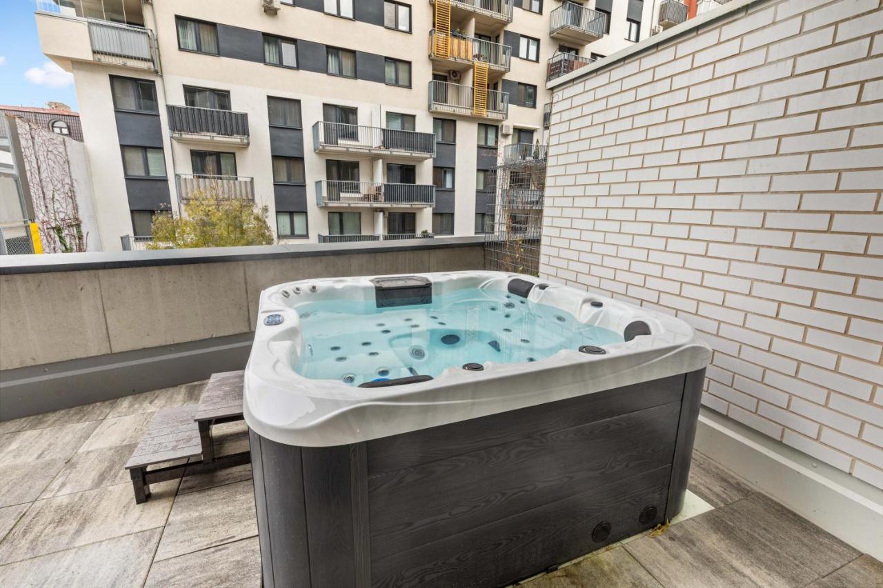 Lam Jegeho Alej - Jacuzzi - Free Parking Apartment Bratislava Ngoại thất bức ảnh